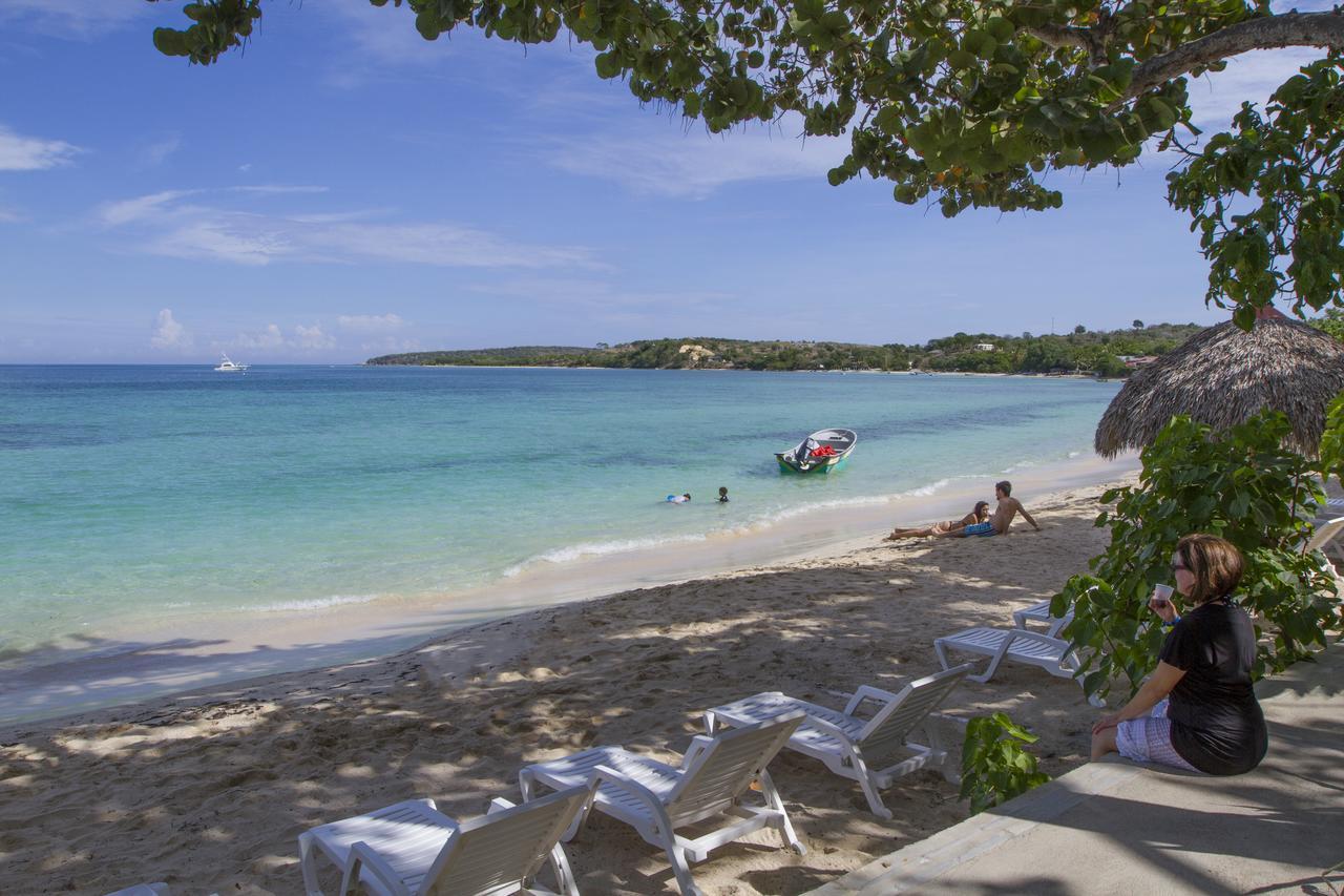 Paradise Island Beach Resort Punta Rucia Ngoại thất bức ảnh