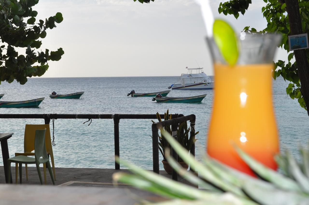 Paradise Island Beach Resort Punta Rucia Ngoại thất bức ảnh