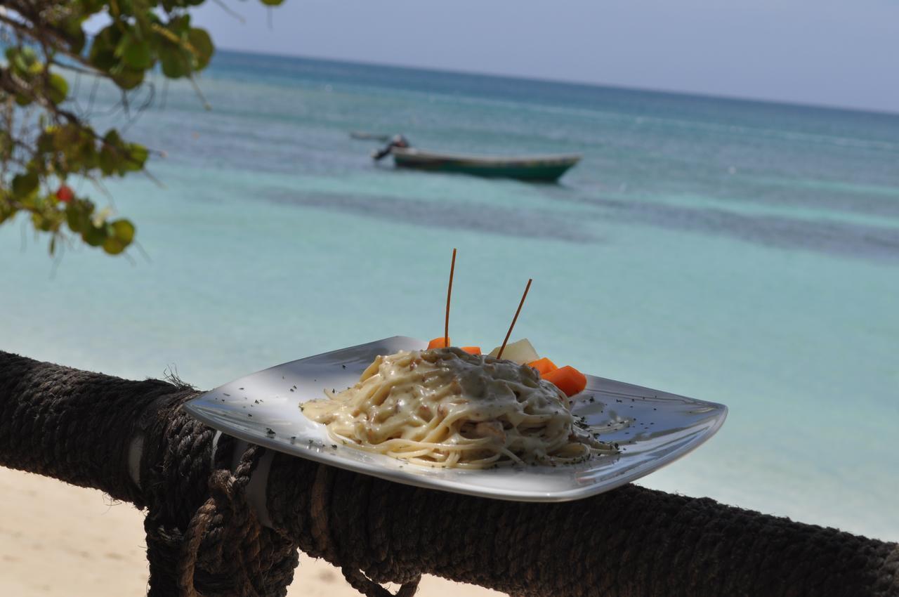 Paradise Island Beach Resort Punta Rucia Ngoại thất bức ảnh
