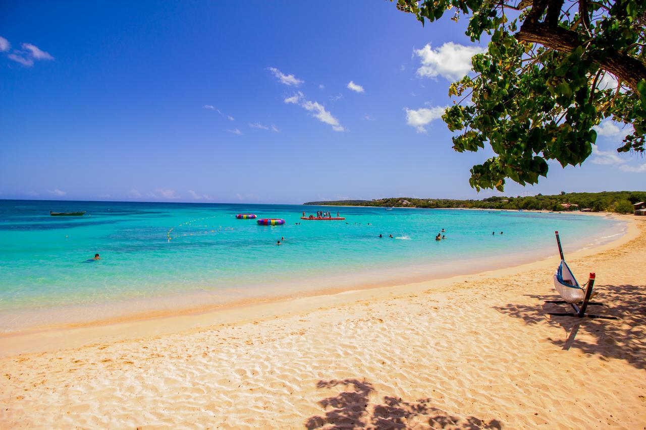 Paradise Island Beach Resort Punta Rucia Ngoại thất bức ảnh